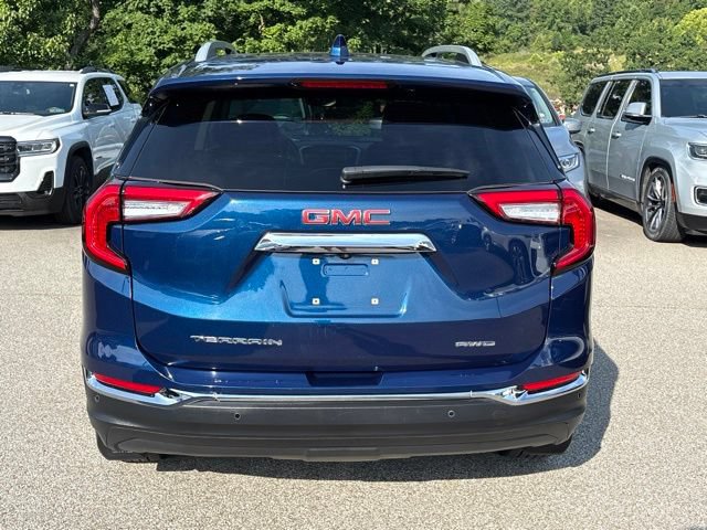 Used 2022 GMC Terrain SLT w/ Infotainment Package II AWD/4WD image 4