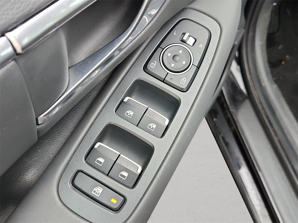 Used 2023 Hyundai Sonata SEL Plus w/ Cargo Package image 15