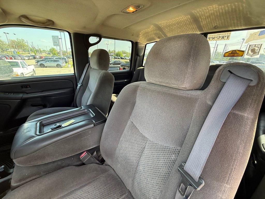 Used 2006 Chevrolet Silverado 3500 LT w/ Heavy-Duty Power Package image 14