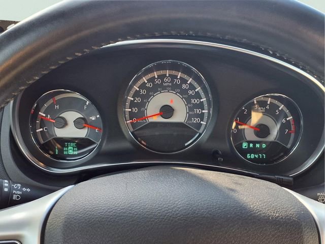 Used 2011 Chrysler 200 Limited FWD image 14