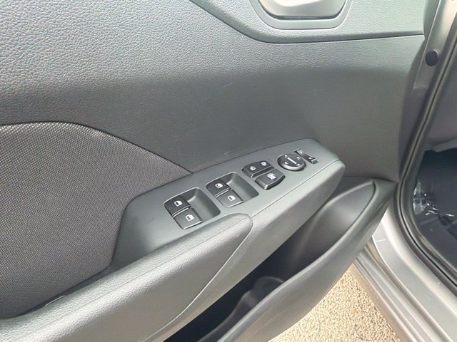 Used 2022 Hyundai Accent SE FWD image 17