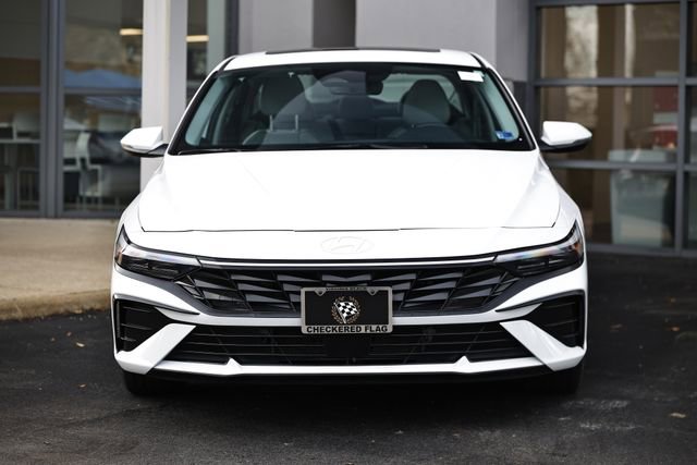 Certified 2025 Hyundai Elantra Limited image 13