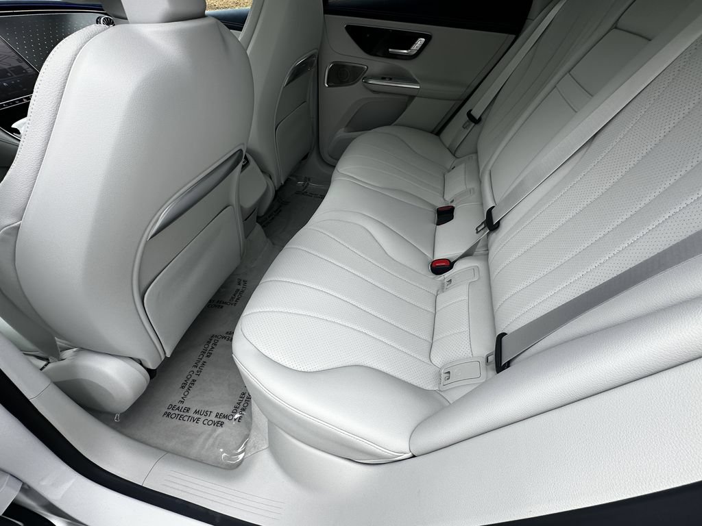 New 2026 Mercedes-Benz EQE 320 4MATIC SUV image 24