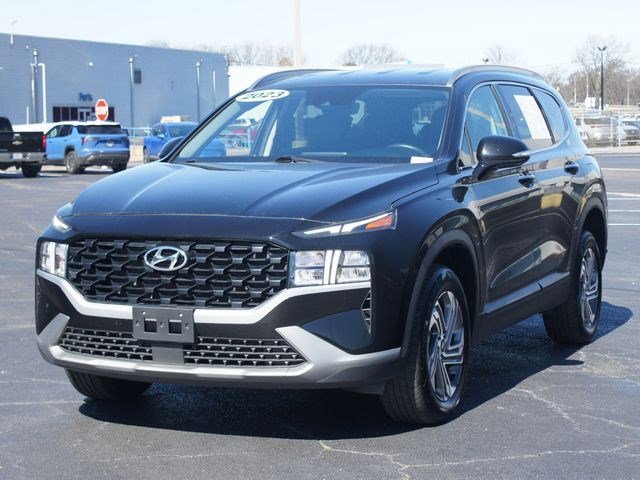 Used 2023 Hyundai Santa Fe SEL image 2