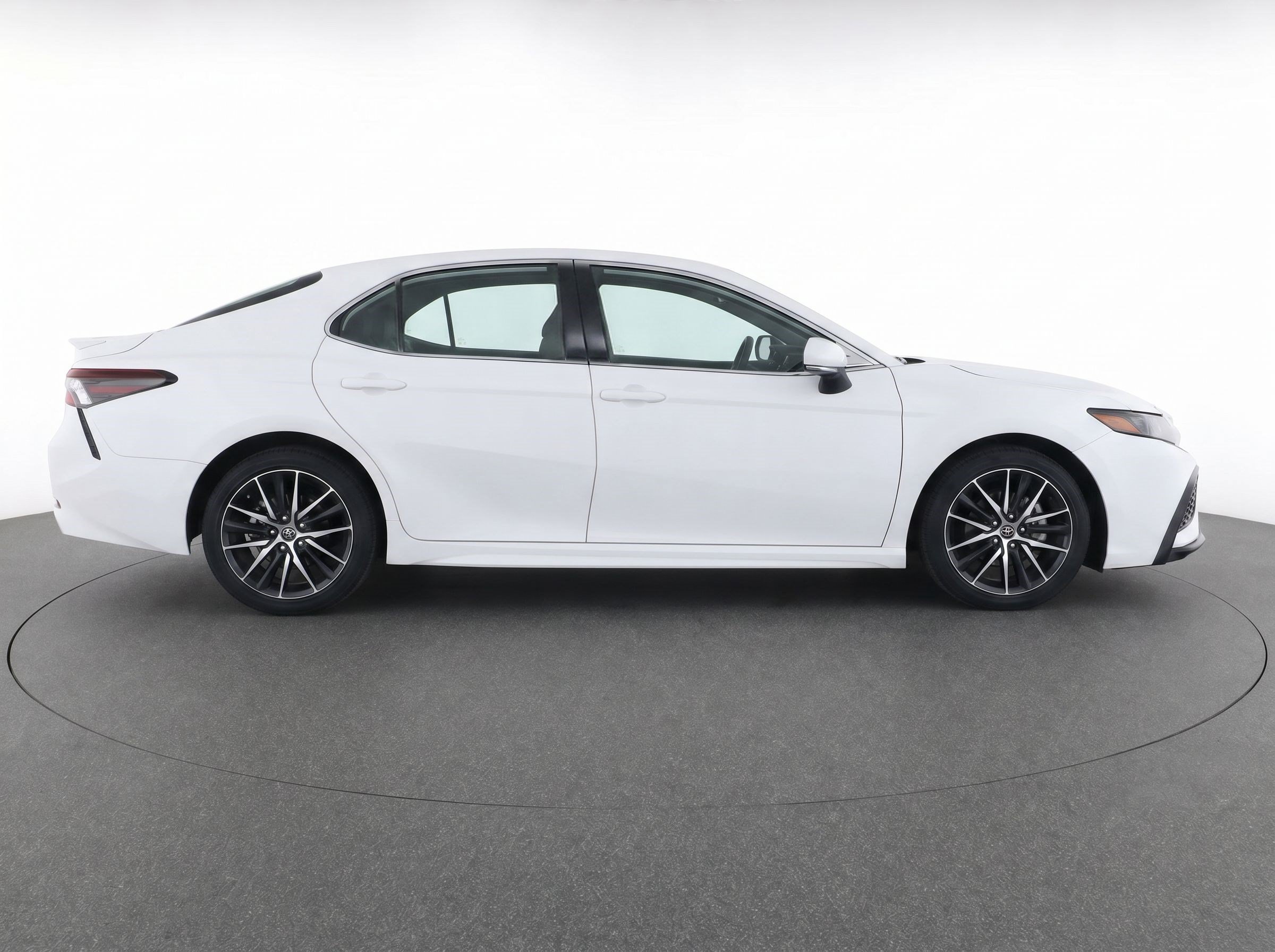 Certified 2021 Toyota Camry SE FWD image 8