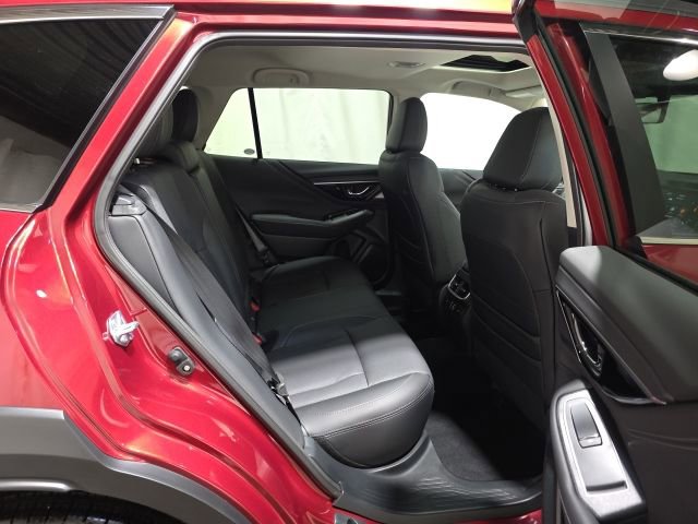 Certified 2025 Subaru Outback Limited AWD/4WD image 32