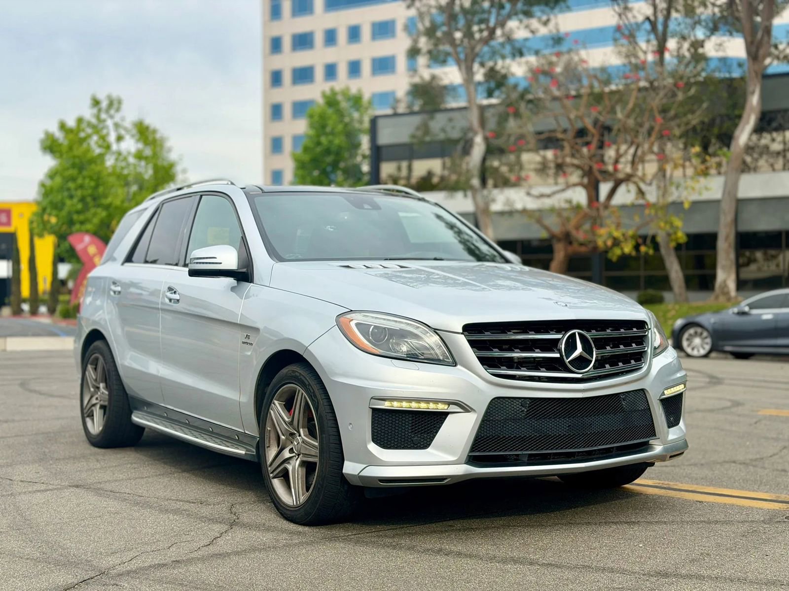 Used 2013 Mercedes-Benz ML 63 AMG 4MATIC image 5