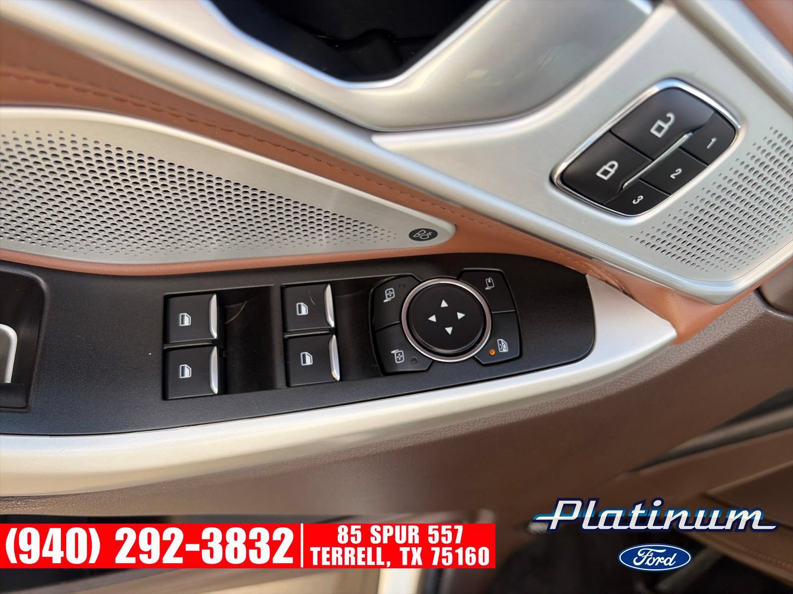 Certified 2022 Ford Explorer King Ranch w/ Technology Package AWD/4WD image 13