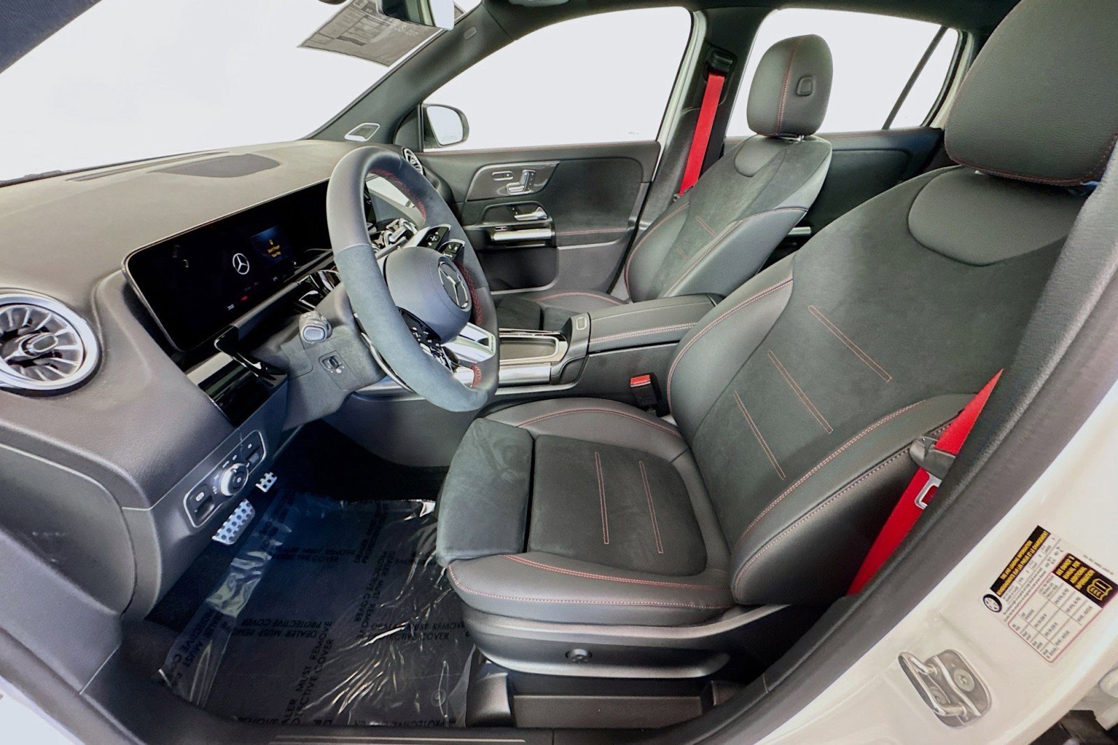 New 2025 Mercedes-Benz GLA 35 AMG 4MATIC image 18