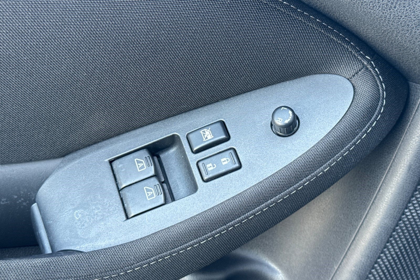 Used 2014 Nissan 370Z Roadster RWD image 14