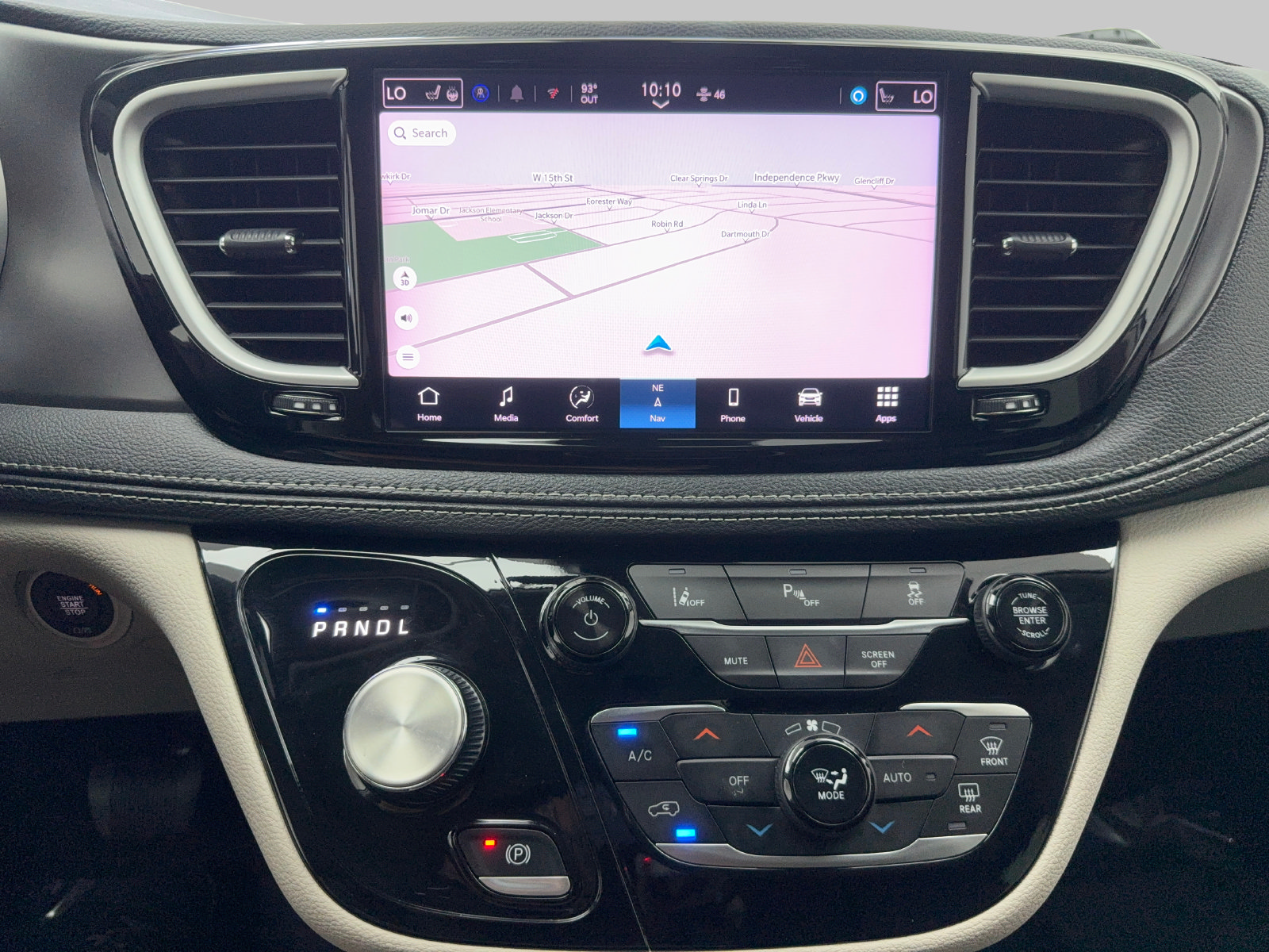 Used 2024 Chrysler Pacifica Limited FWD image 25