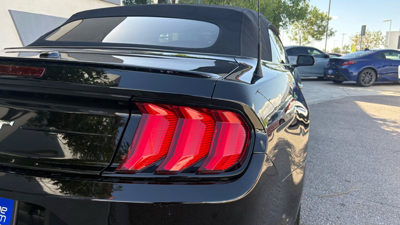 Used 2020 Ford Mustang GT Premium RWD image 7