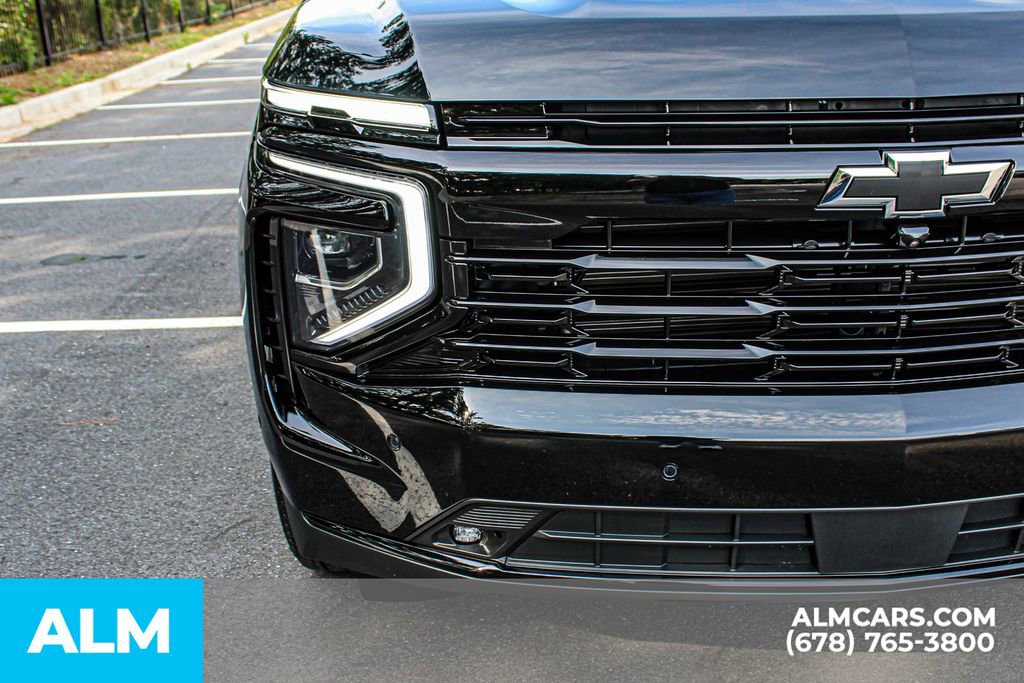 Used 2026 Chevrolet Suburban RST w/ Comfort Package AWD/4WD image 12