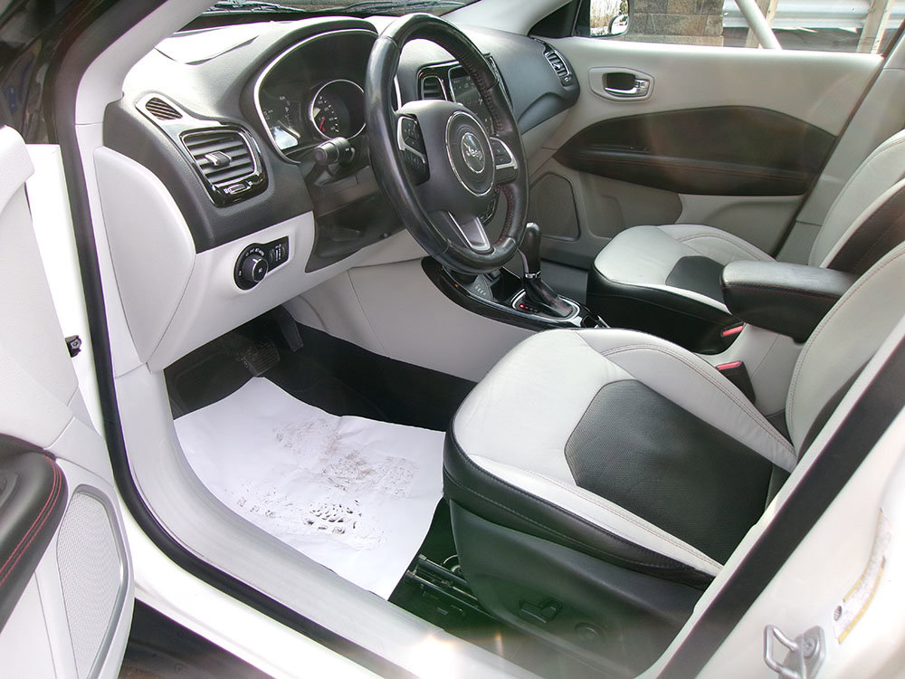 Used 2020 Jeep Compass Limited AWD/4WD image 13
