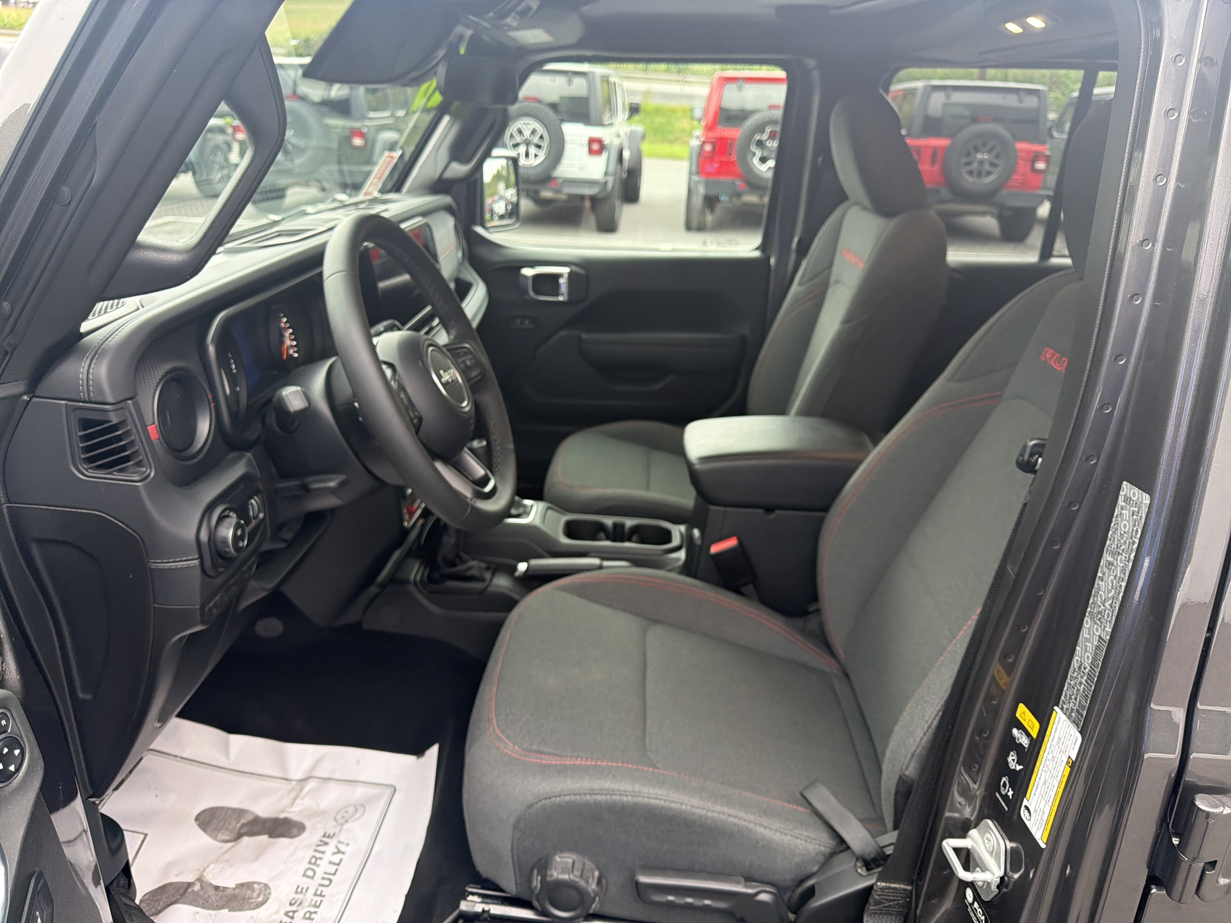 Used 2026 Jeep Gladiator Rubicon AWD/4WD image 12