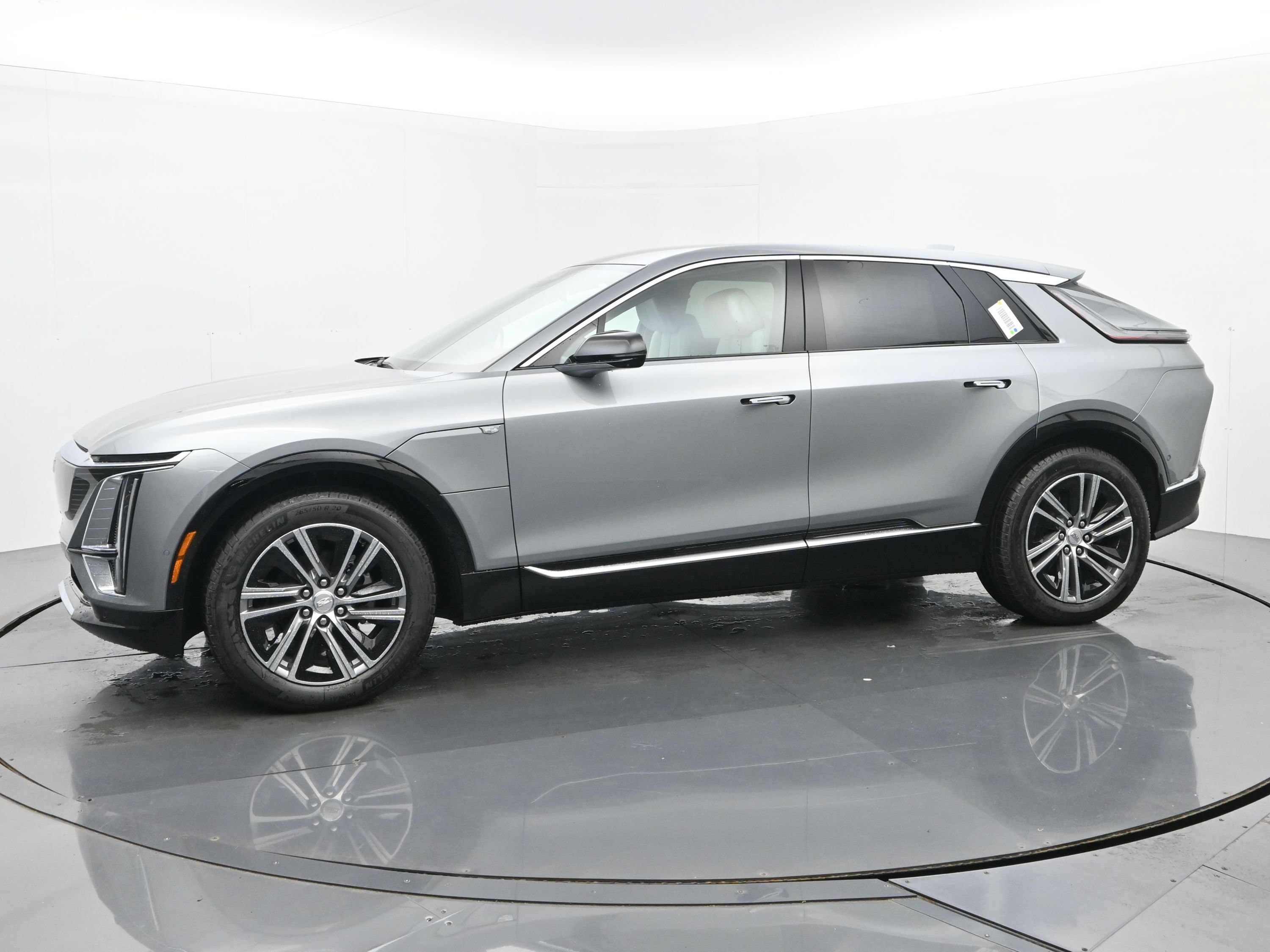 New 2026 Cadillac Lyriq Luxury w/ LPO, Floor Liner Package AWD/4WD image 2