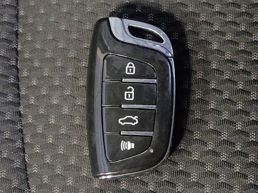 Used 2023 GMC Terrain SLE w/ Driver Convenience Package FWD image 32