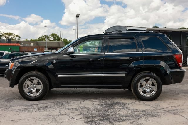 Used 2006 Jeep Grand Cherokee Overland w/ Skid Plate Group AWD/4WD image 4
