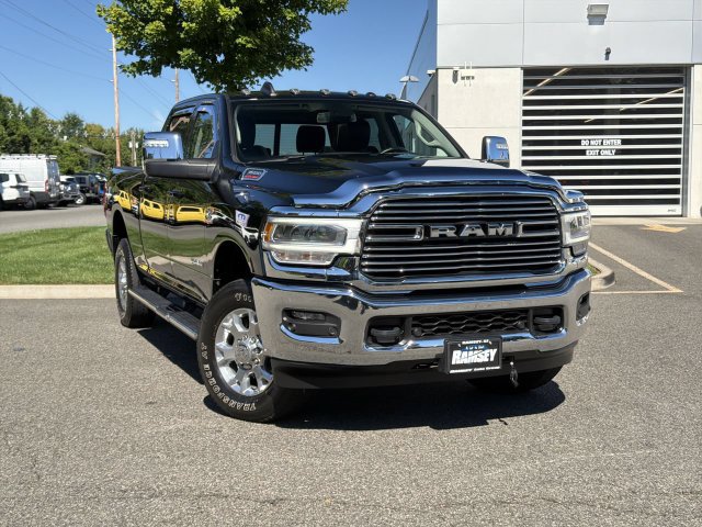 Used 2024 RAM 3500 Laramie AWD/4WD image 1