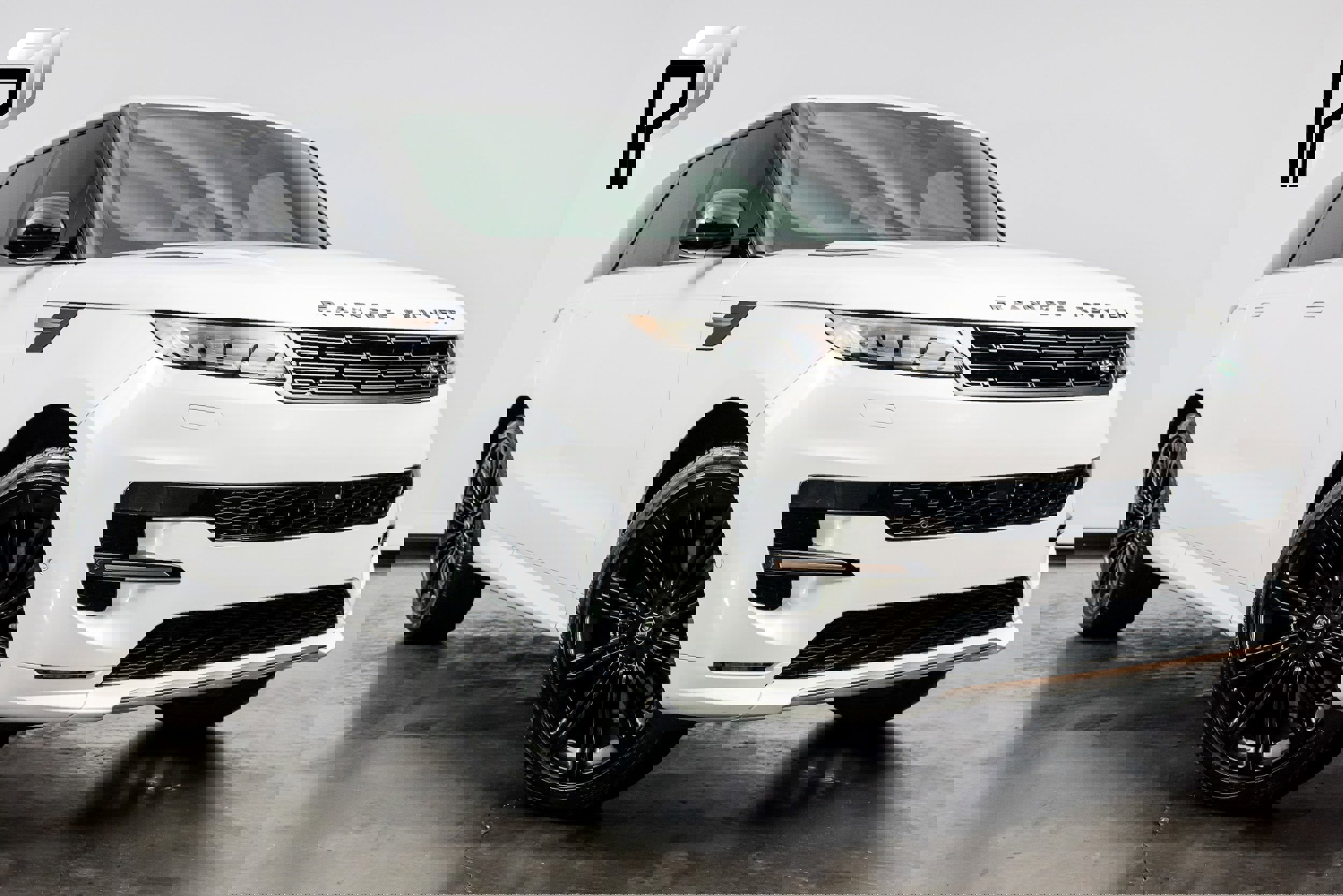 Used 2024 Land Rover Range Rover Sport Dynamic SE