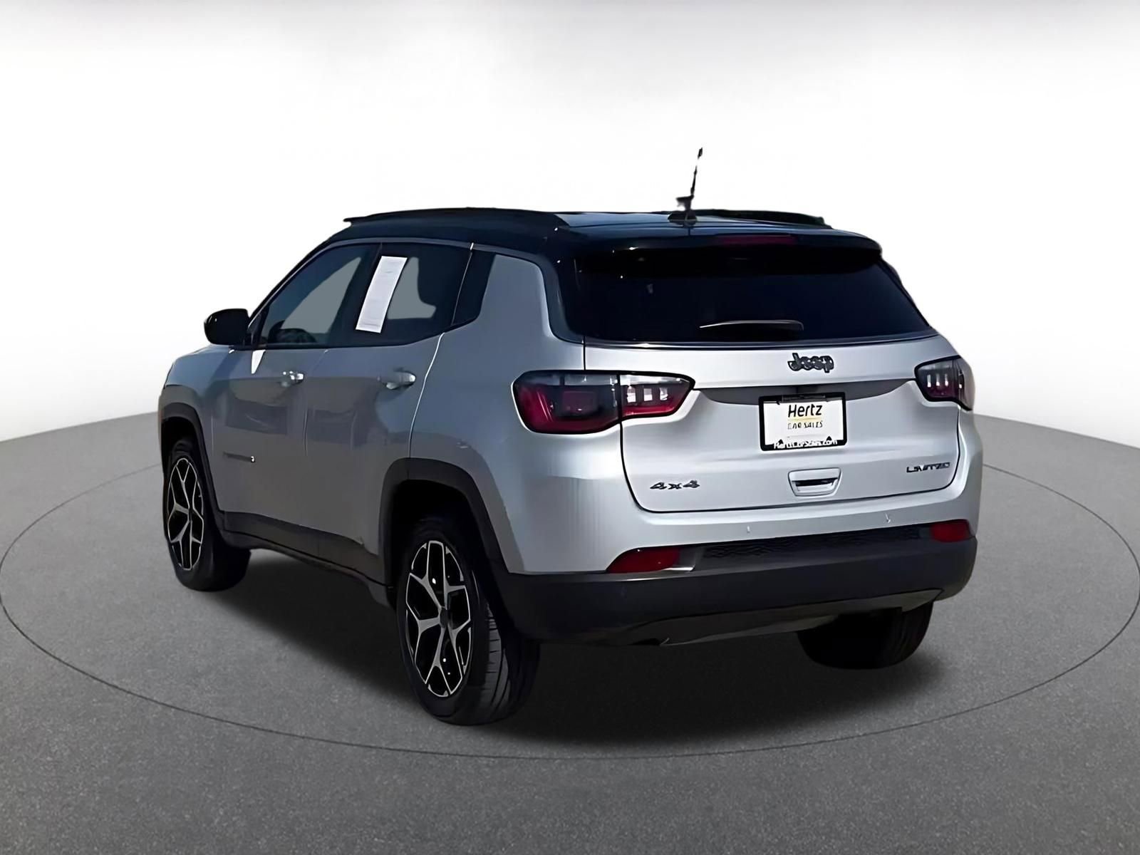 Used 2025 Jeep Compass Limited AWD/4WD image 11