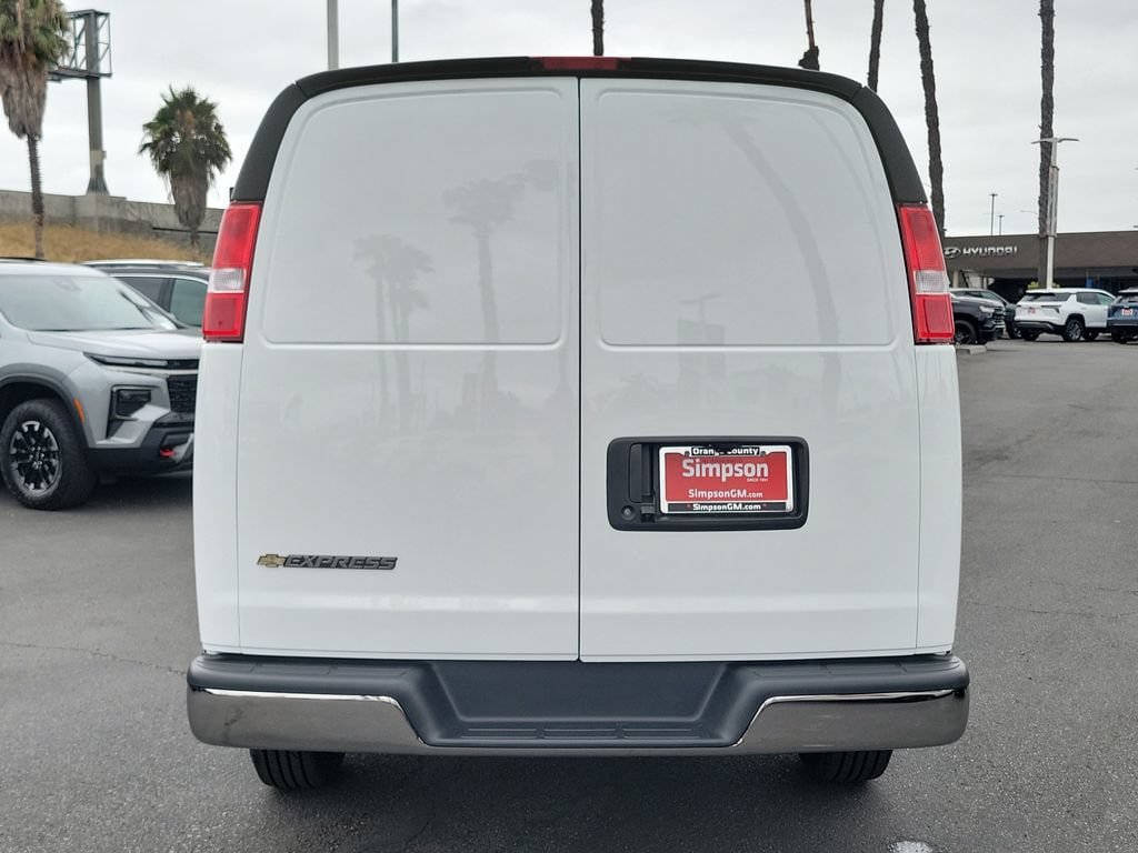 New 2026 Chevrolet Express 2500 w/ Driver Convenience Package RWD image 18
