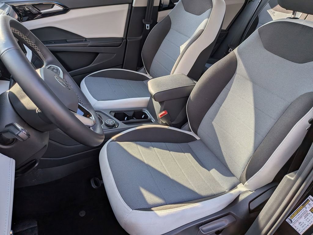 Used 2025 Volkswagen Taos S image 12