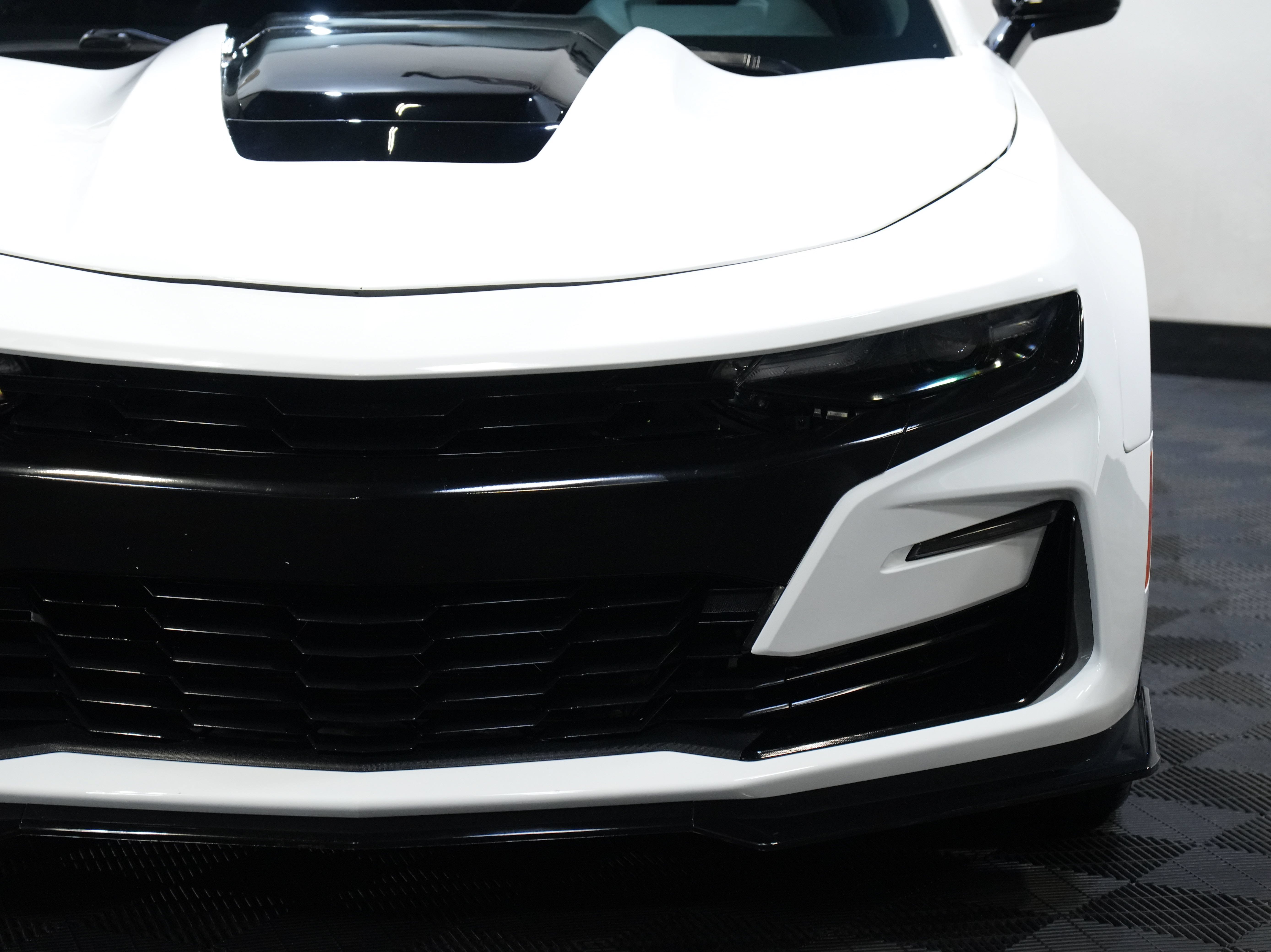 Used 2019 Chevrolet Camaro LS RWD image 10