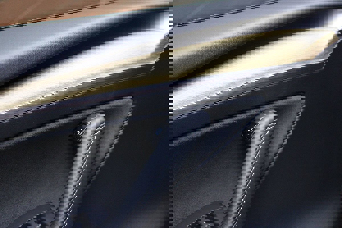 Used 2023 Tesla Model Y Performance image 15