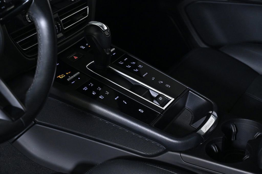 Certified 2023 Porsche Macan S image 23