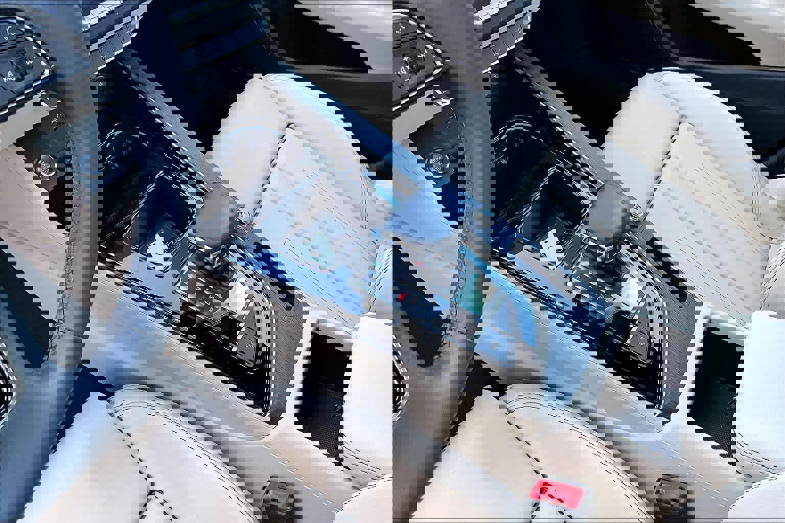 Used 2023 Audi A4 2.0T Premium w/ Convenience Package image 17