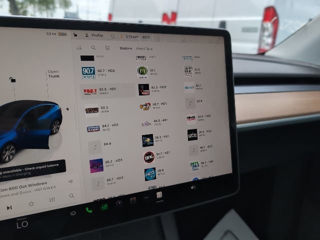 Used 2022 Tesla Model Y Long Range image 14