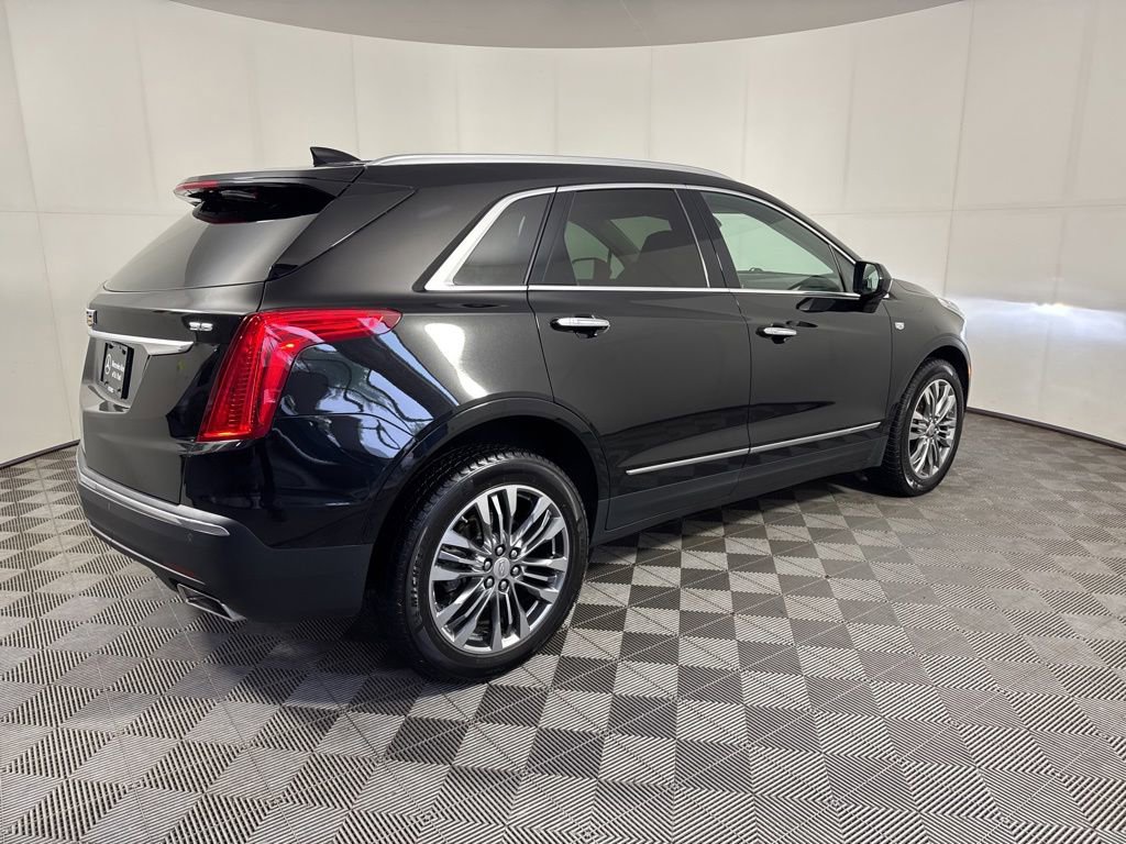 Used 2017 Cadillac XT5 Premium Luxury AWD/4WD image 5