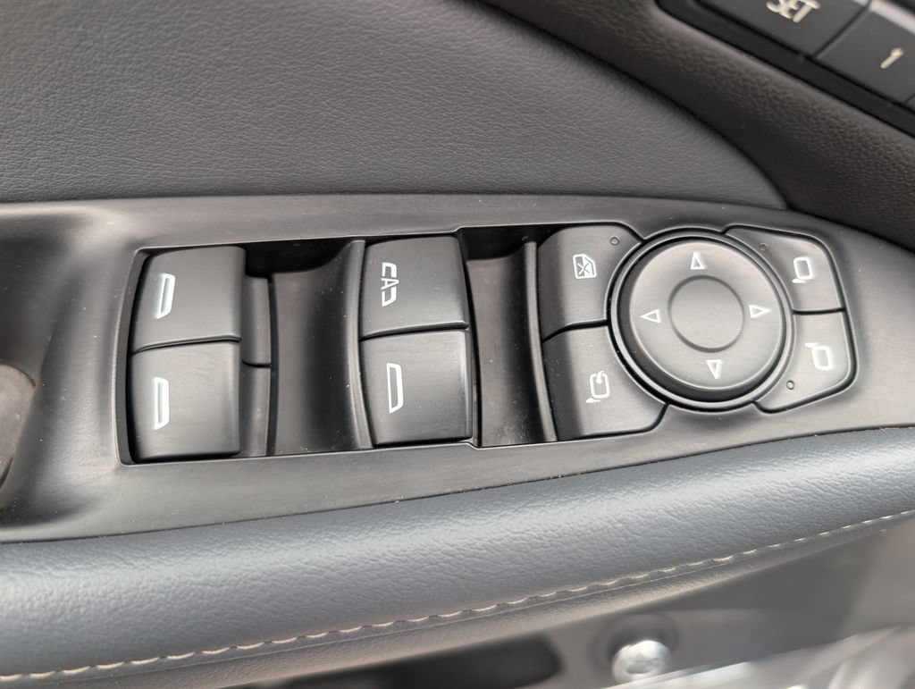 Used 2024 Buick Enclave Premium AWD/4WD image 11