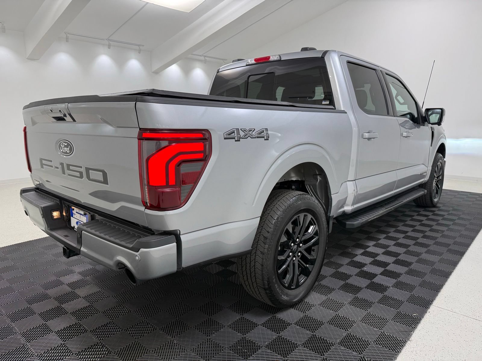 Used 2025 Ford F150 Lariat w/ Equipment Group 501A Mid AWD/4WD image 6