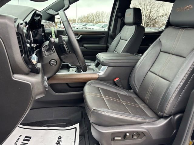 Certified 2024 Chevrolet Silverado 1500 High Country w/ Midnight Edition image 19