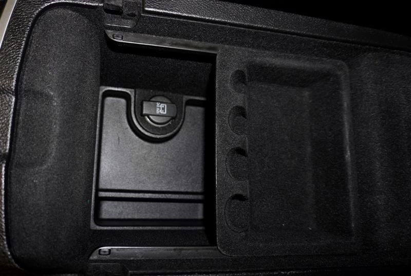 Used 2016 Chrysler 300 Limited w/ Driver Convenience Group image 24