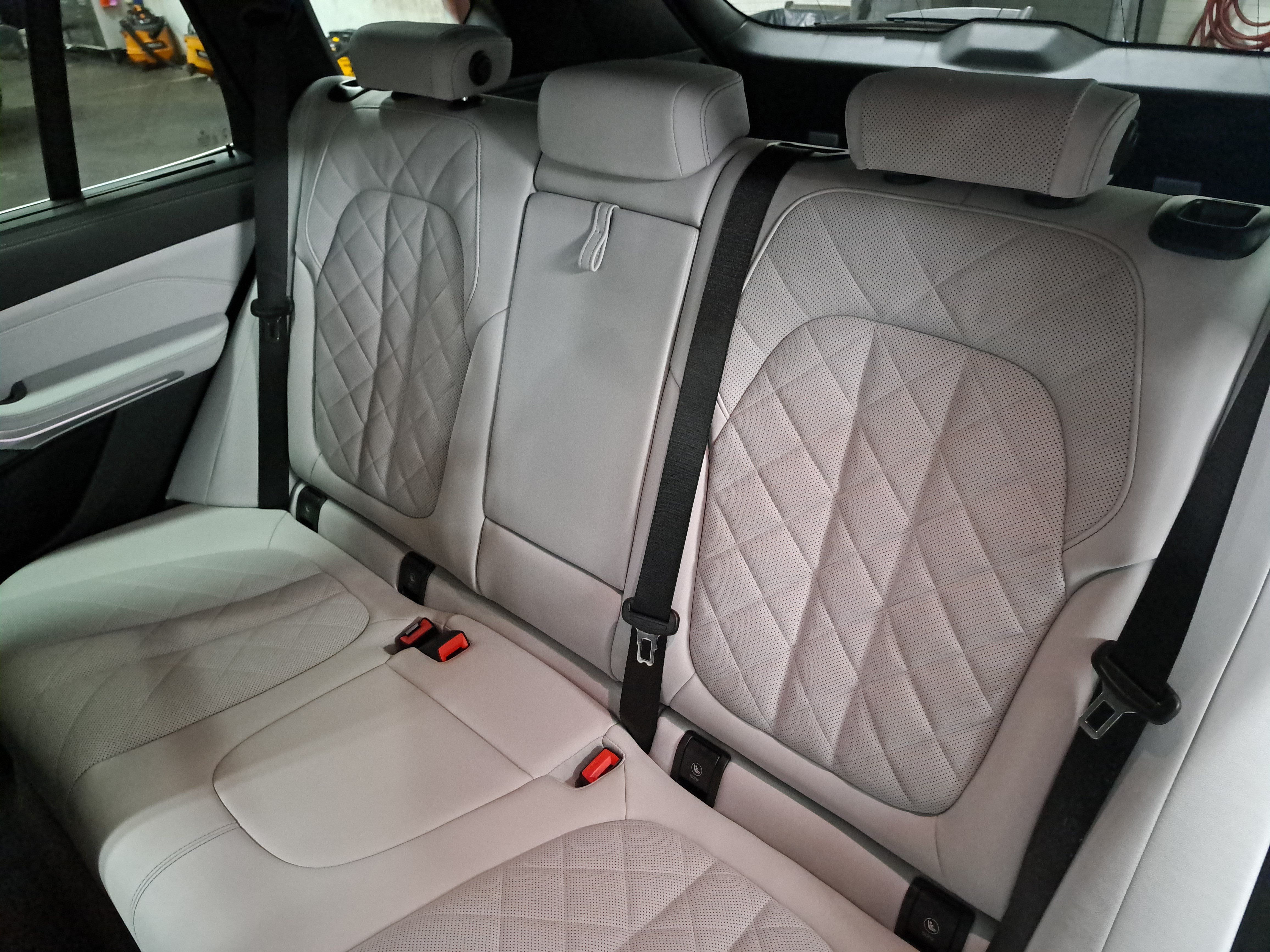Certified 2026 BMW X5 xDrive40i w/ Climate Comfort Package AWD/4WD image 15