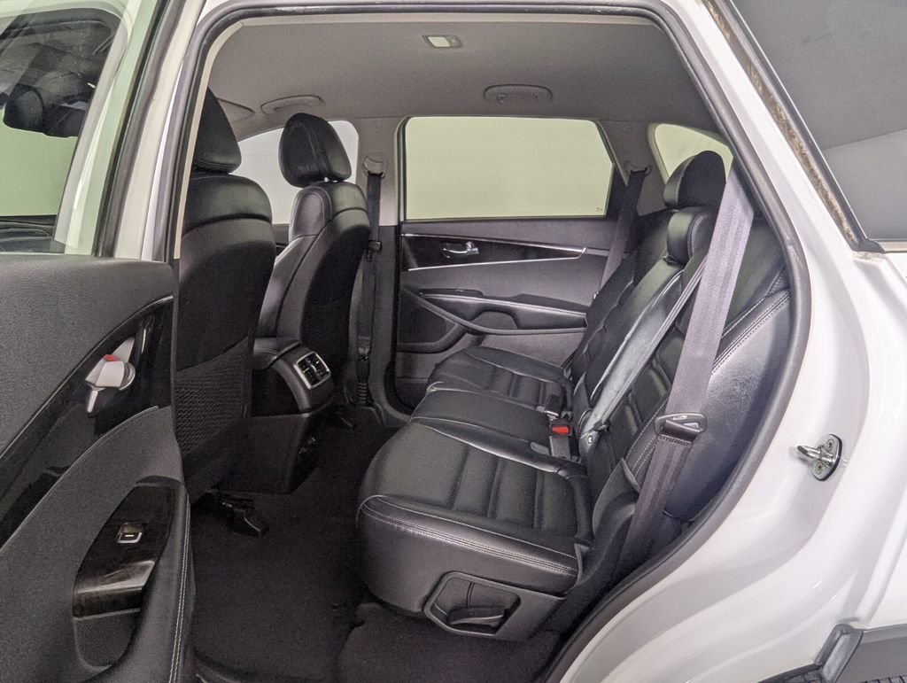 Used 2016 Kia Sorento EX FWD image 23