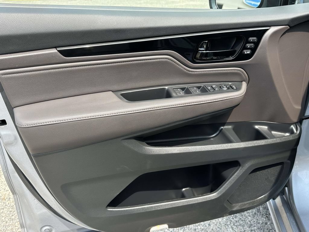 Certified 2023 Honda Odyssey Touring image 15