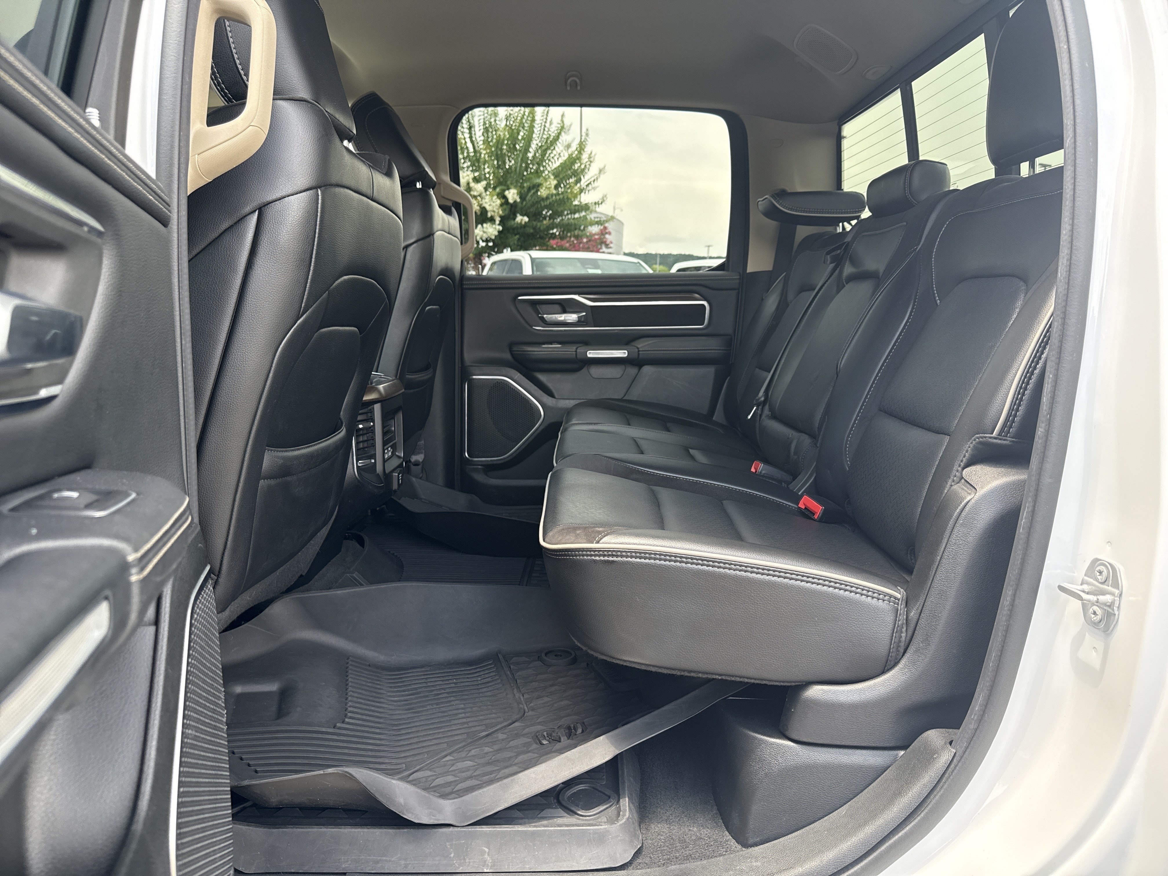 Used 2021 RAM 1500 Laramie AWD/4WD image 21