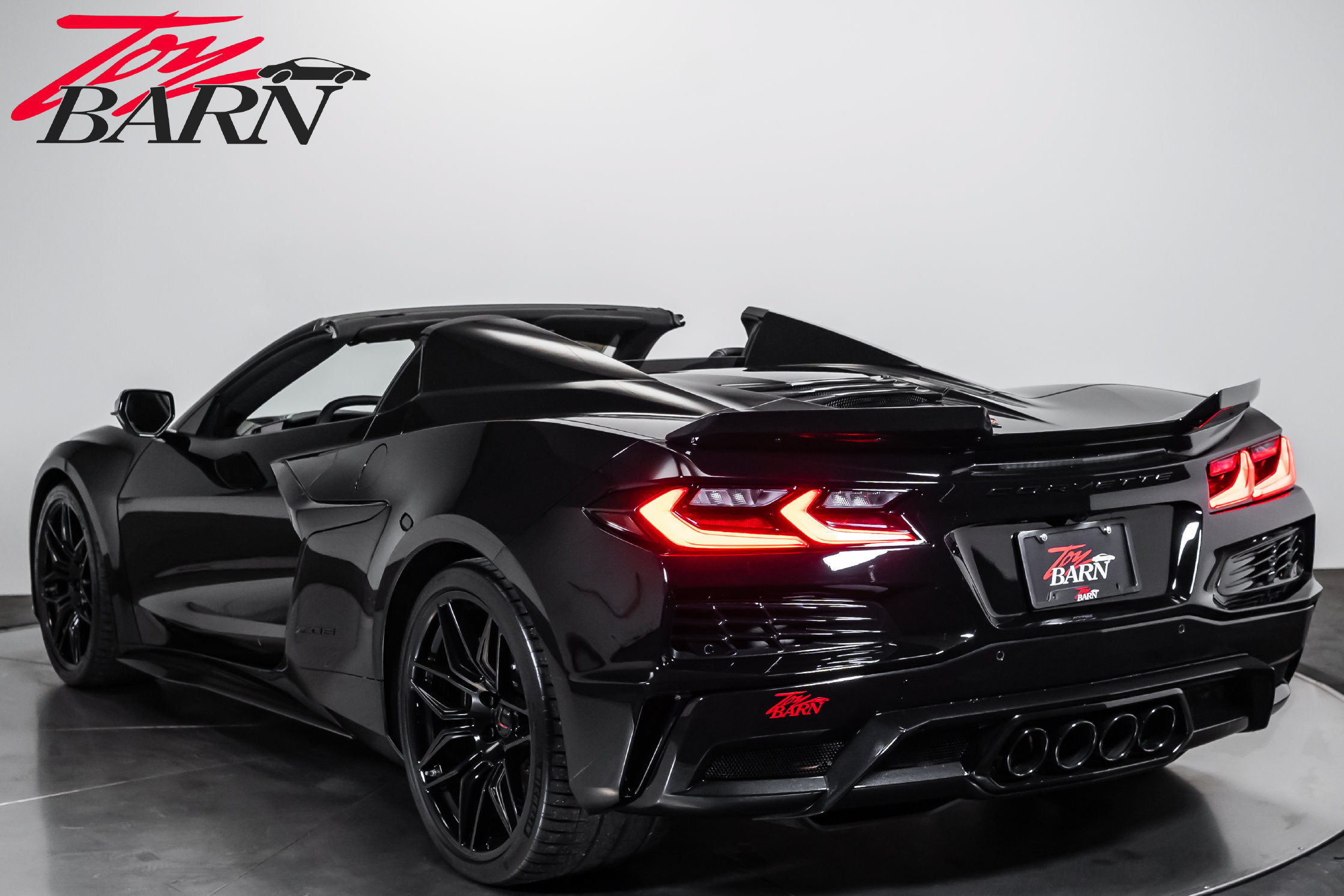 Used 2026 Chevrolet Corvette Z06 w/ Stealth Interior Trim Package RWD image 3