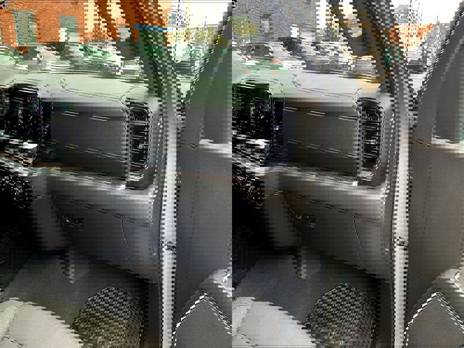 Used 2024 Chevrolet Silverado 1500 LT AWD/4WD image 13