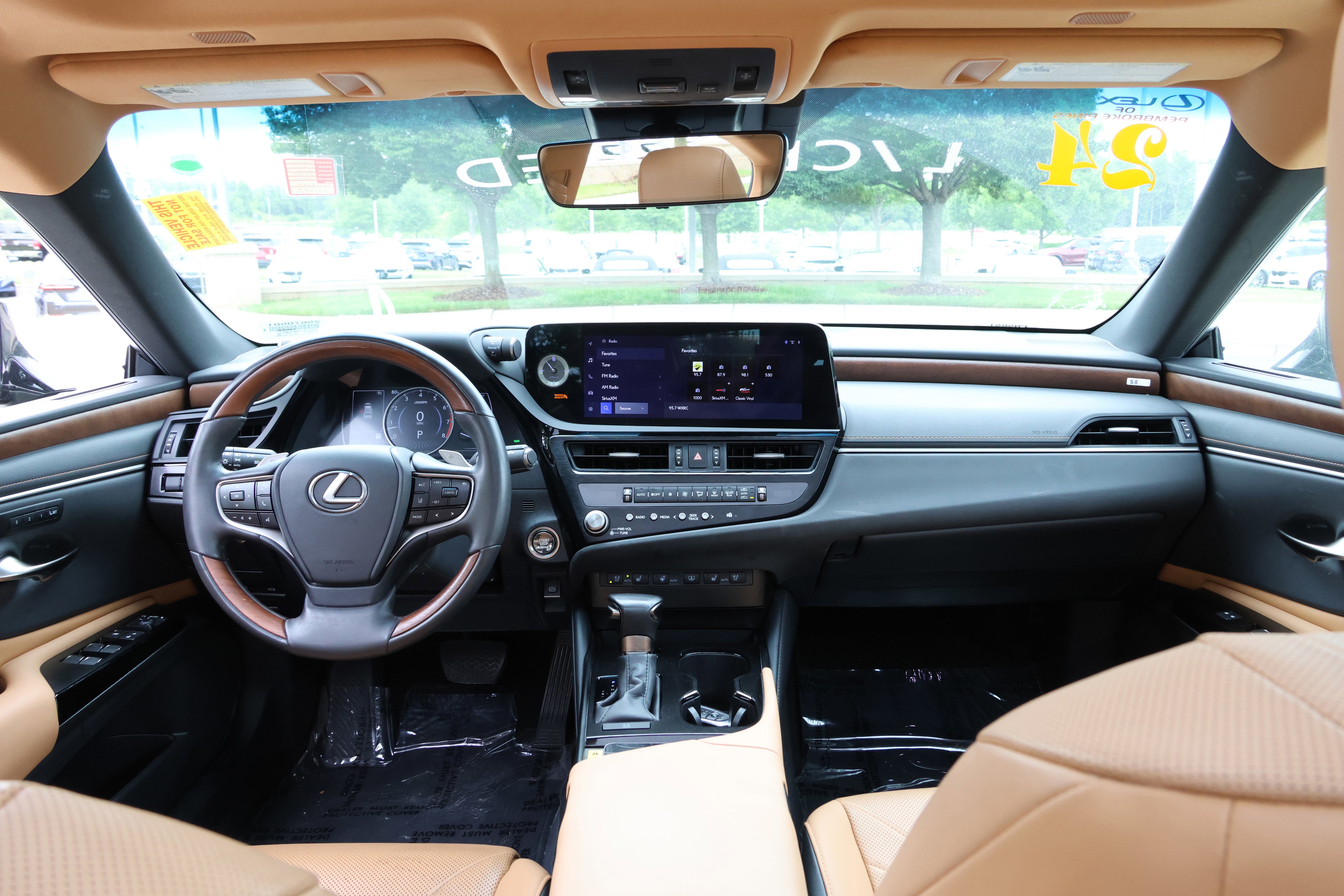 Used 2024 Lexus ES 350 w/ Technology Package FWD image 30