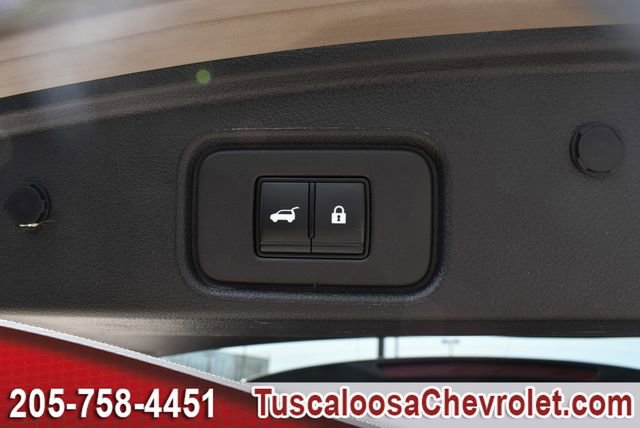 Used 2024 Nissan Pathfinder Platinum FWD image 9