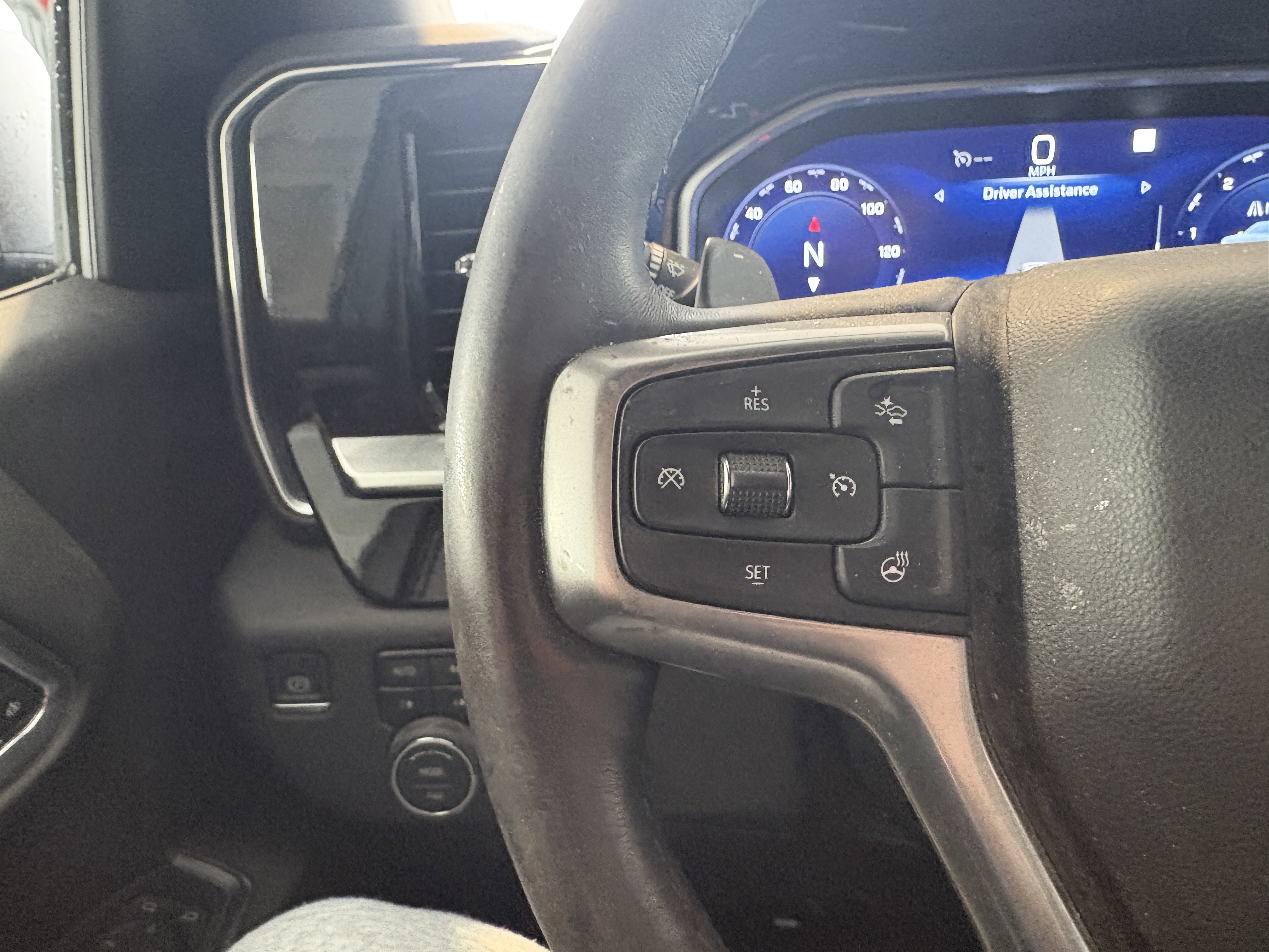 Used 2022 Chevrolet Silverado 1500 LTZ image 12