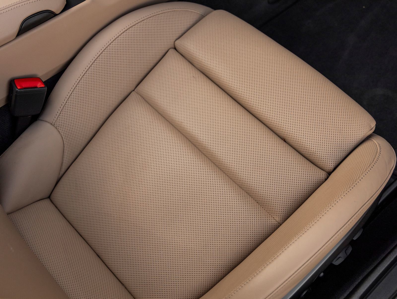 Certified 2021 Porsche 911 Carrera 4S image 34