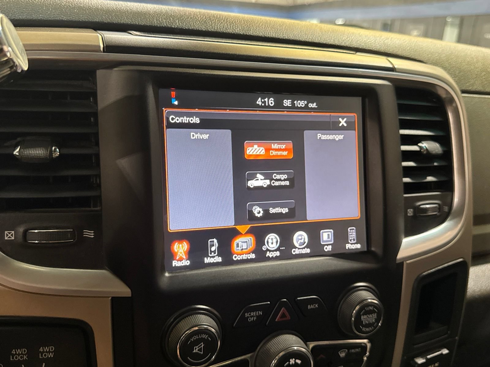 Used 2014 RAM 2500 SLT w/ Luxury Group AWD/4WD image 36