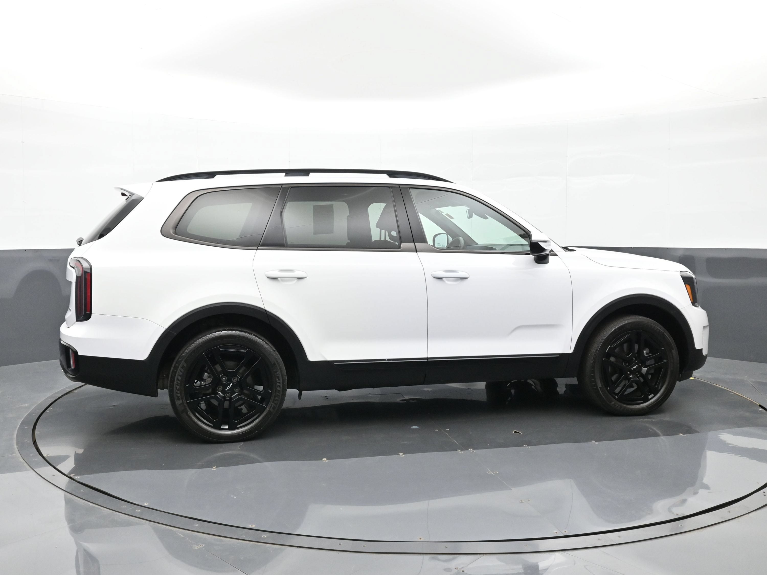 Used 2024 Kia Telluride SX X-Line AWD/4WD image 5