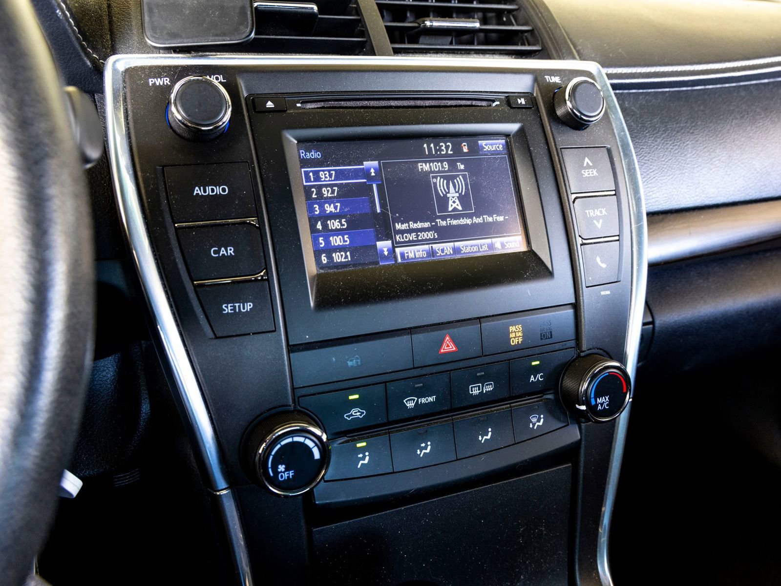 Used 2015 Toyota Camry LE image 13